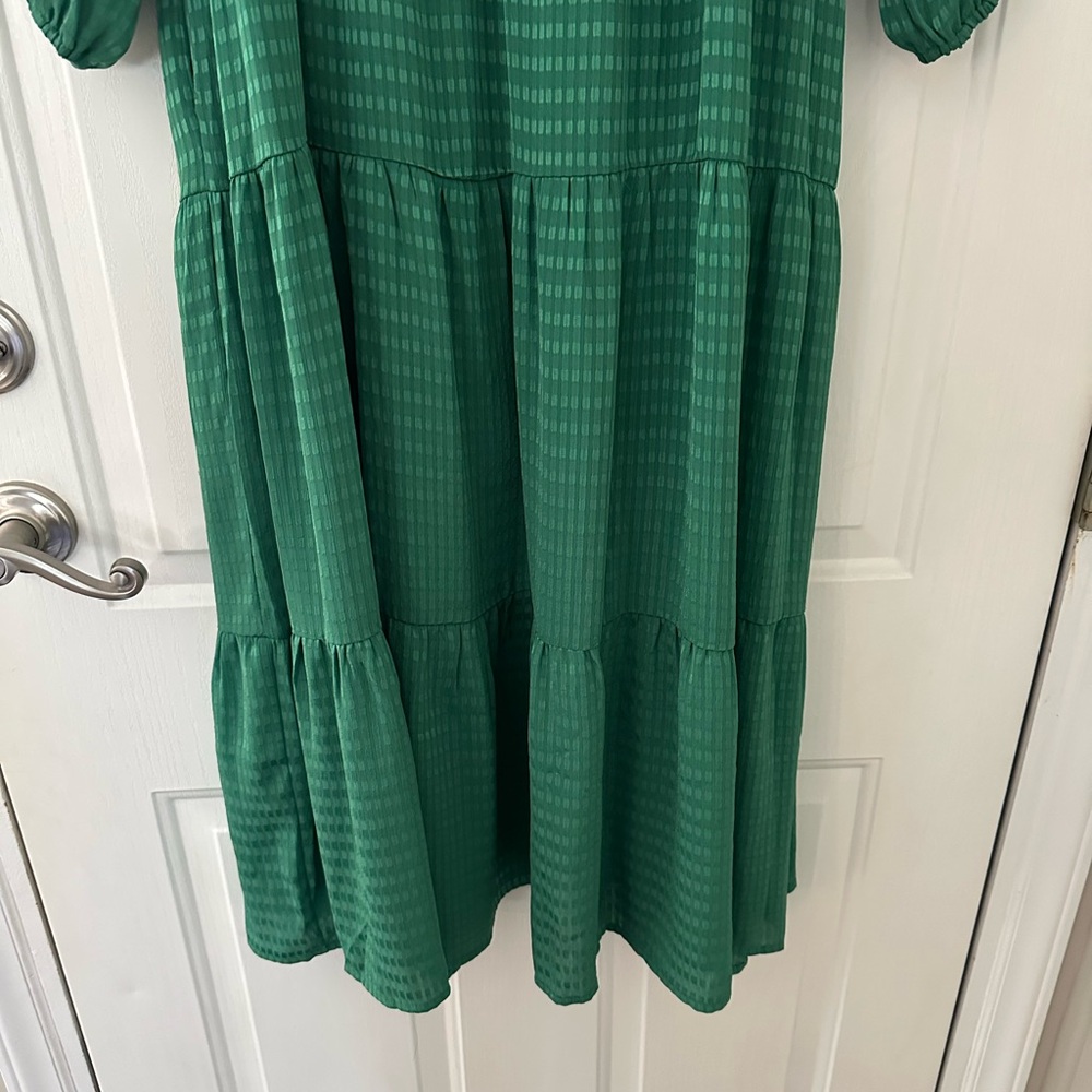 Entro Green Tiered Midi Dress Size Small - Picture 4 of 10